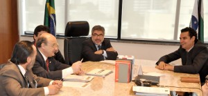 O secretário Paulo Abrão (dir.) em reunião com membros da Comissão da Verdade - Foto: Rodrigo Juste Duarte