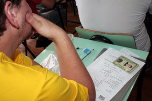 Documento de identidade e comprovante de ensalamento são itens que não podem ser esquecidos pelos candidatos. FOTO: Izabel Liviski/ACS