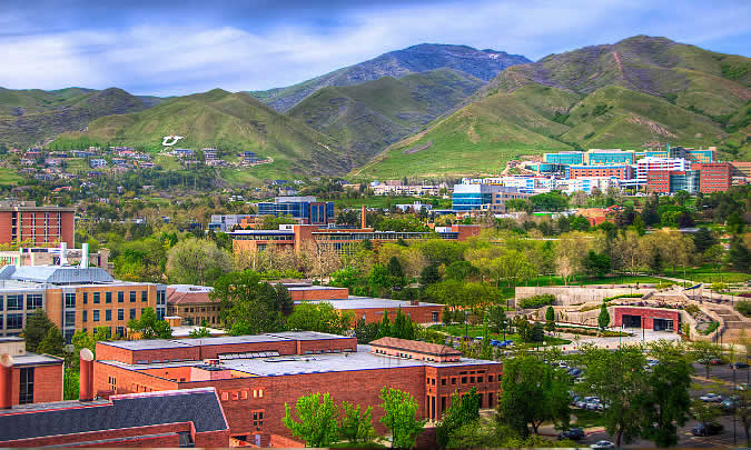 Utah está localizado no oeste dos EUA, na região dos Estados das Montanhas Rochosas. É um dos mais importantes centros de transportes e de telecomunicações do Oeste americano. A capital e maior cidade de Utah é Salt Lake City. FOTO: Universidade de Utah
