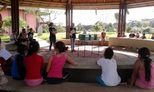 Ação realizada no Zoológico de Curitiba com crianças da rede pública de ensino