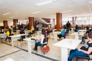 A 1ª fase do Vestibular, com a Prova Objetiva de Conhecimentos, será realizada em 23 de outubro de 2016. Imagem: Acervo da UFPR. 