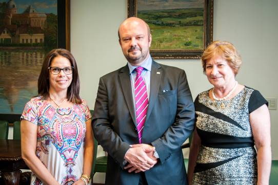 Diretor do setor de Ciências Jurídicas é eleito novo reitor da UFPR - Banda  B