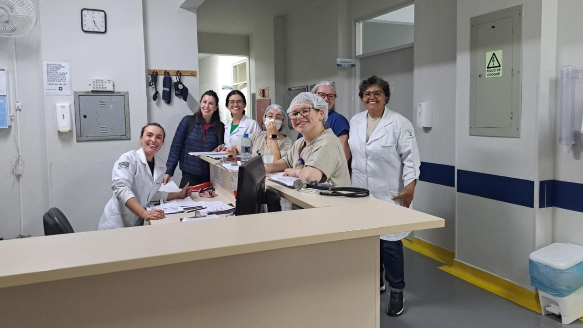 Equipe do Saúde em Ação no Hospital Regional de Guaraqueçaba (PR). Fotos: Acervo Pessoal