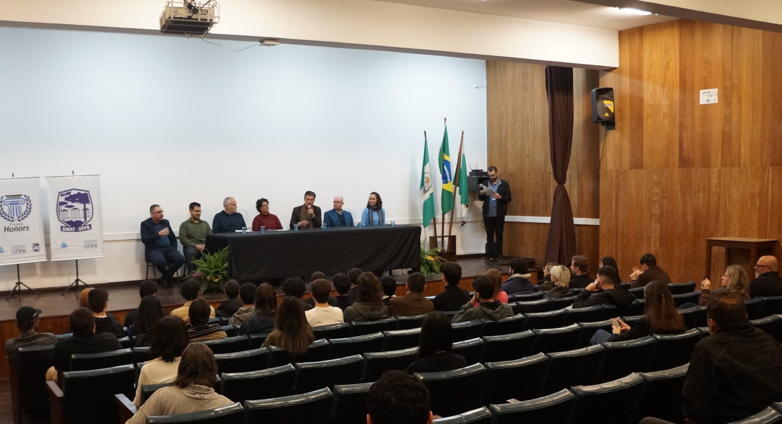 Cerimônia das turmas Honors (foto divulgação)